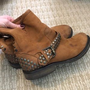 Steve Madden short booties